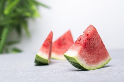 梦见吃买瓜吃,揭秘“吃买瓜吃”的神秘寓意