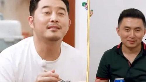 福建情侣吃瓜事件,甜蜜误会引发网络热议