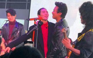 邓超现场吃瓜,趣味横生瞬间引网友热议